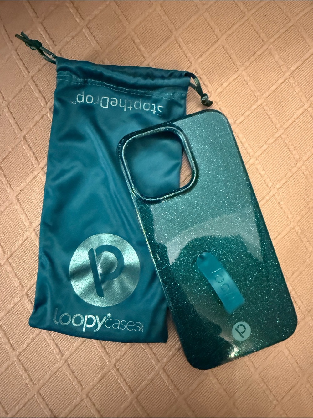 Loopy iPhone 16 Pro Max emerald sparkle case